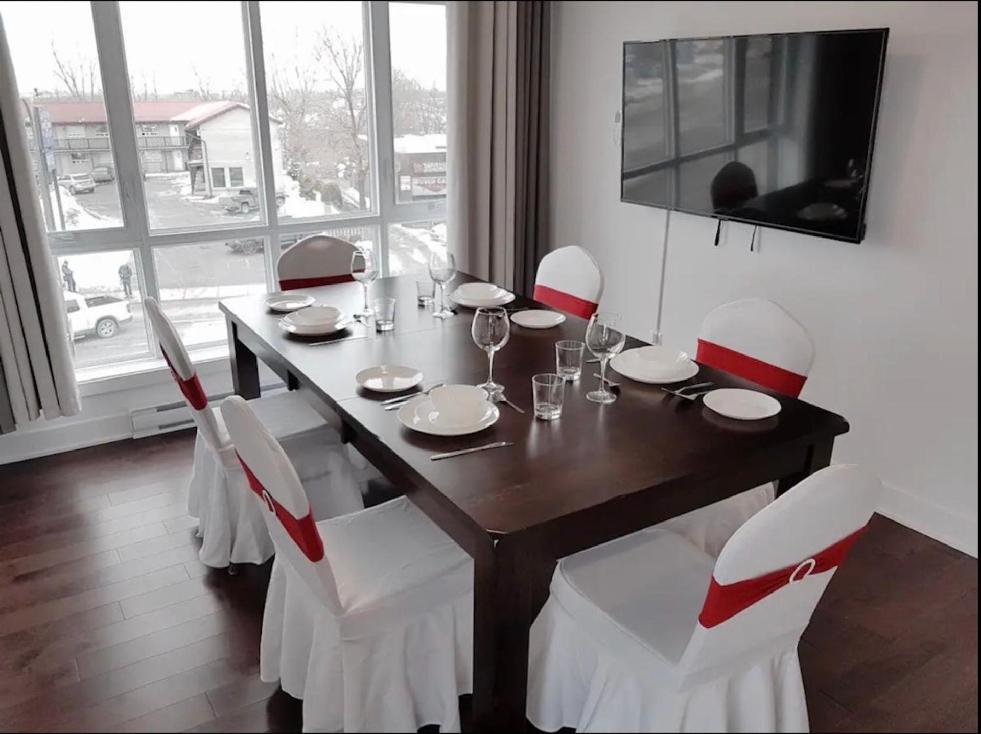 Le Bijou Airhome One Or Two Bedroom Suite Montreal Luaran gambar